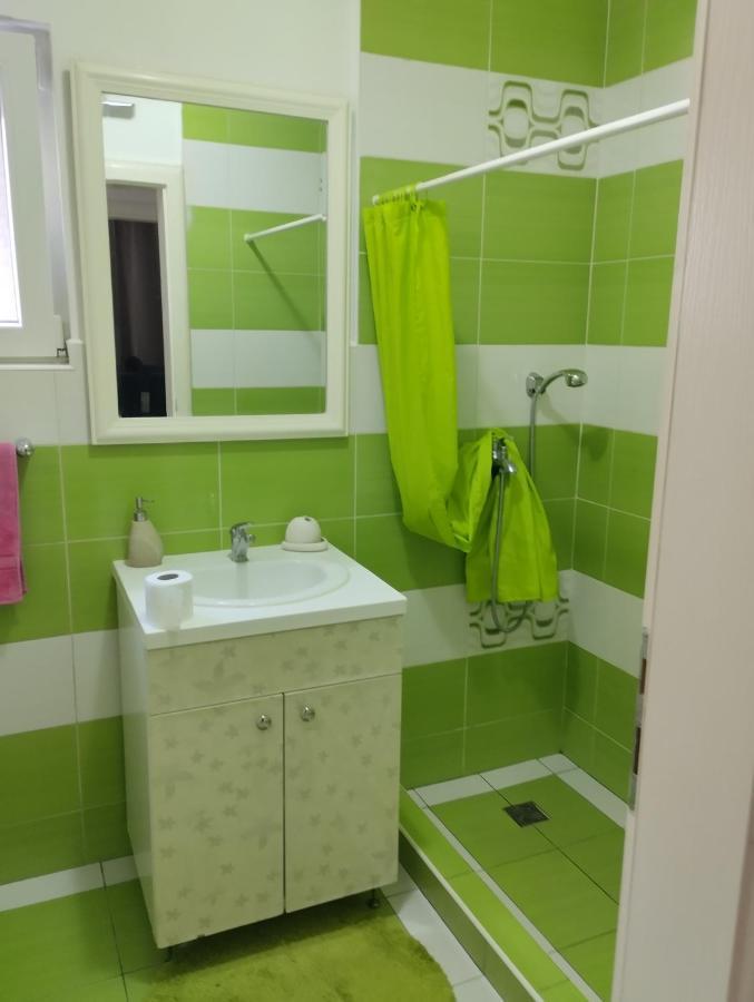 Apartman All Seasons Hotonj Екстериор снимка
