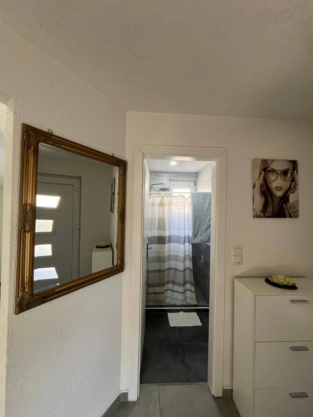 Apartman All Seasons Hotonj Екстериор снимка